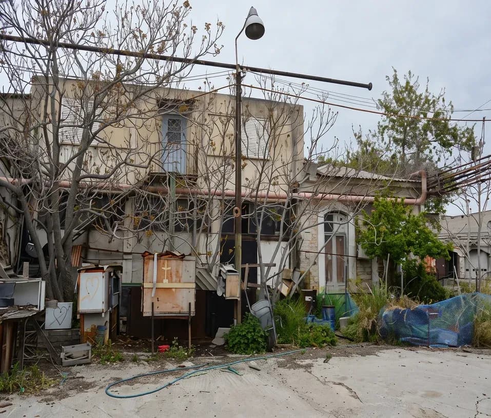Το συγκρότημα του ΜΠΡ πριν την αποκατάσταση